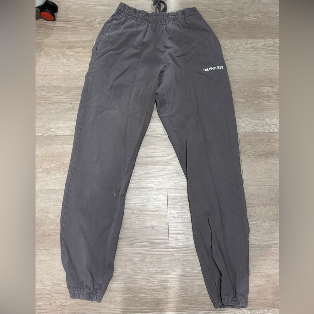 TALENTLESS lightweight sweatpants